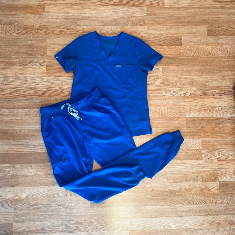 FIGS SCRUB SET- ROYAL BLUE EUC SIZE SMALL S